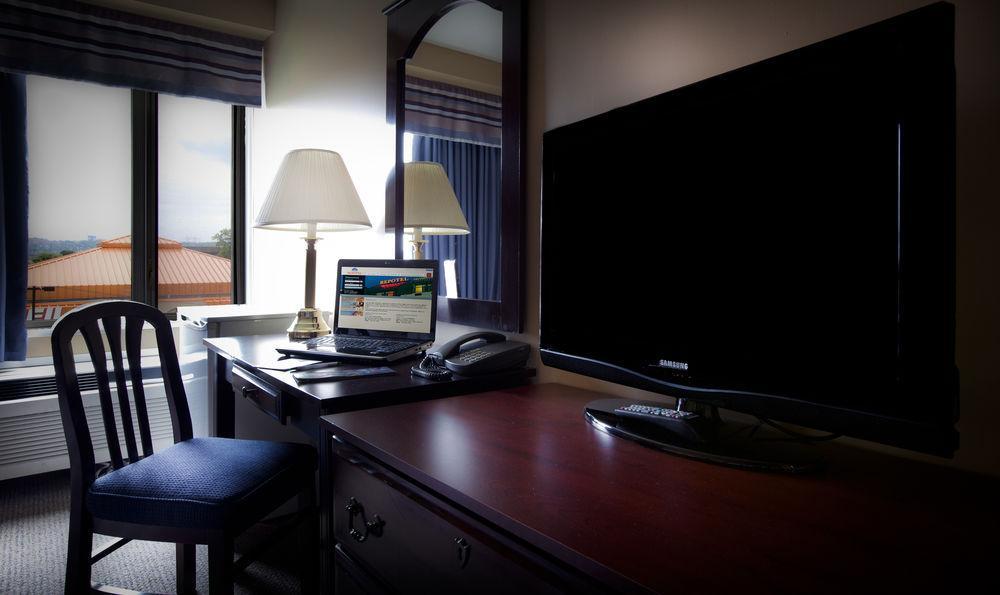 Repotel Henri Iv Hotel