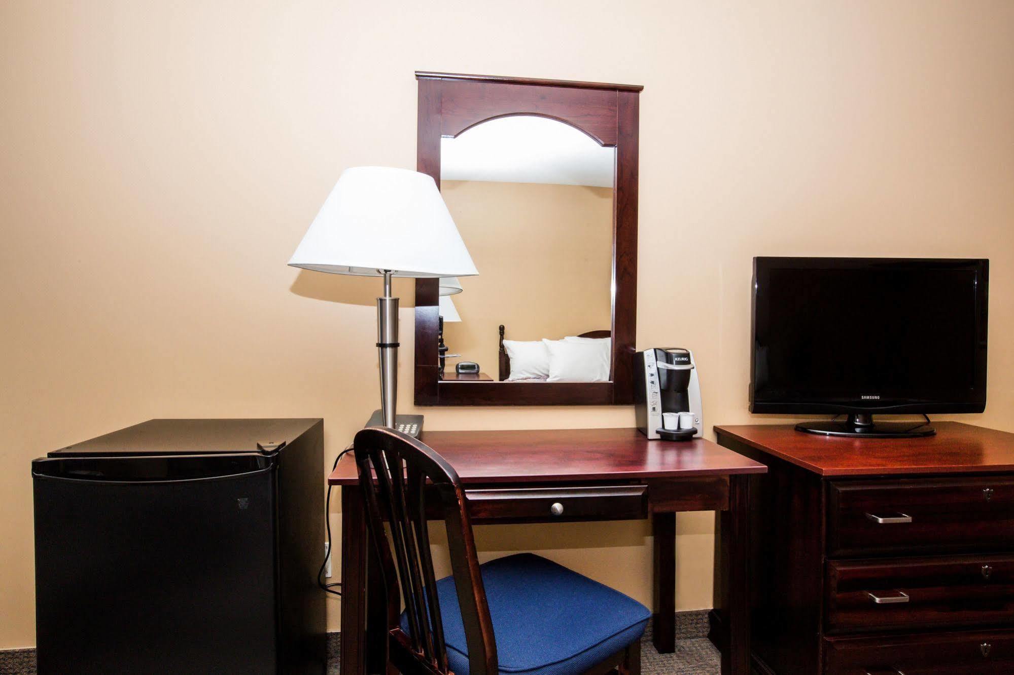 Repotel Henri Iv 3* Quebec City